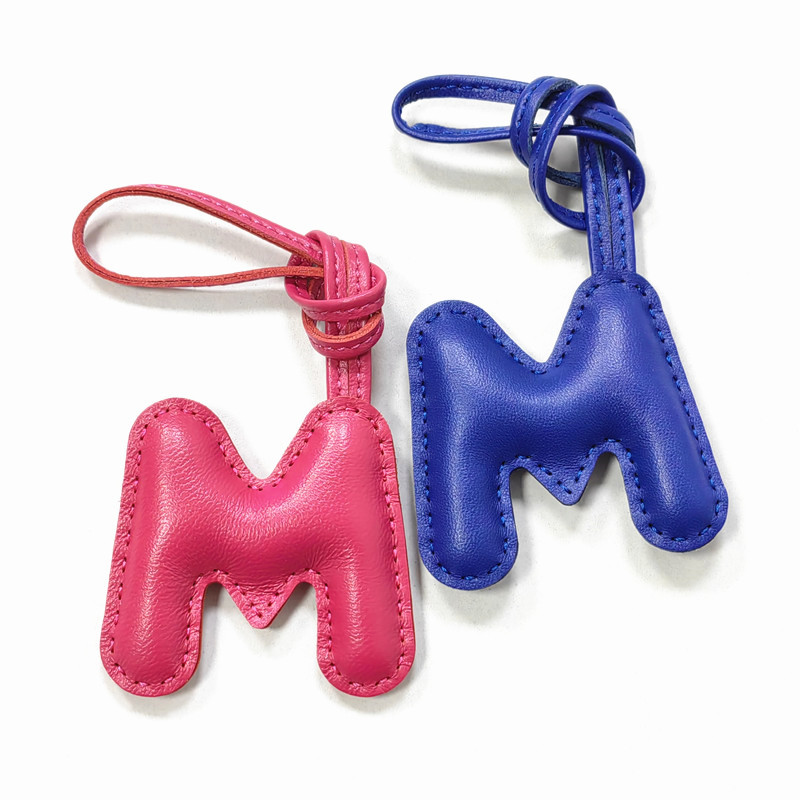 Women Accessories Name In English - قلادة بحرف M من جلد الغنم