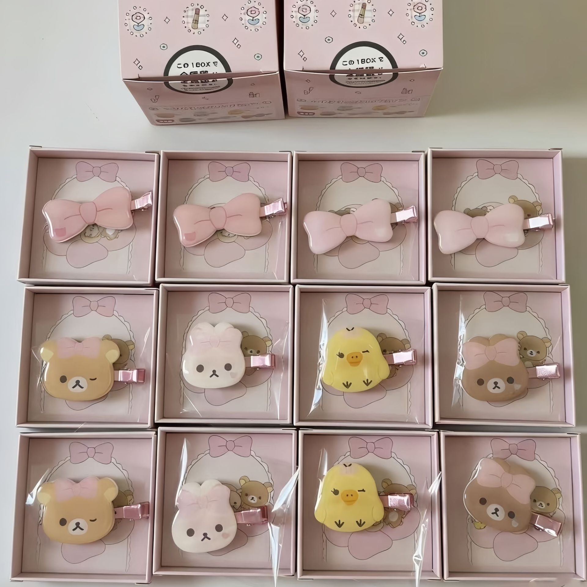 Women Accessories Gift Box - صندوق مفاجآت مشابك شعر على شكل