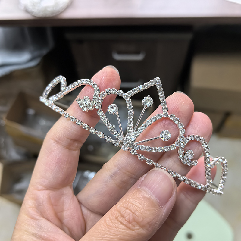 تاج زفاف فضي اللون مرصع بالأحج - مراجعة Women'S Formal Accessories وسعره