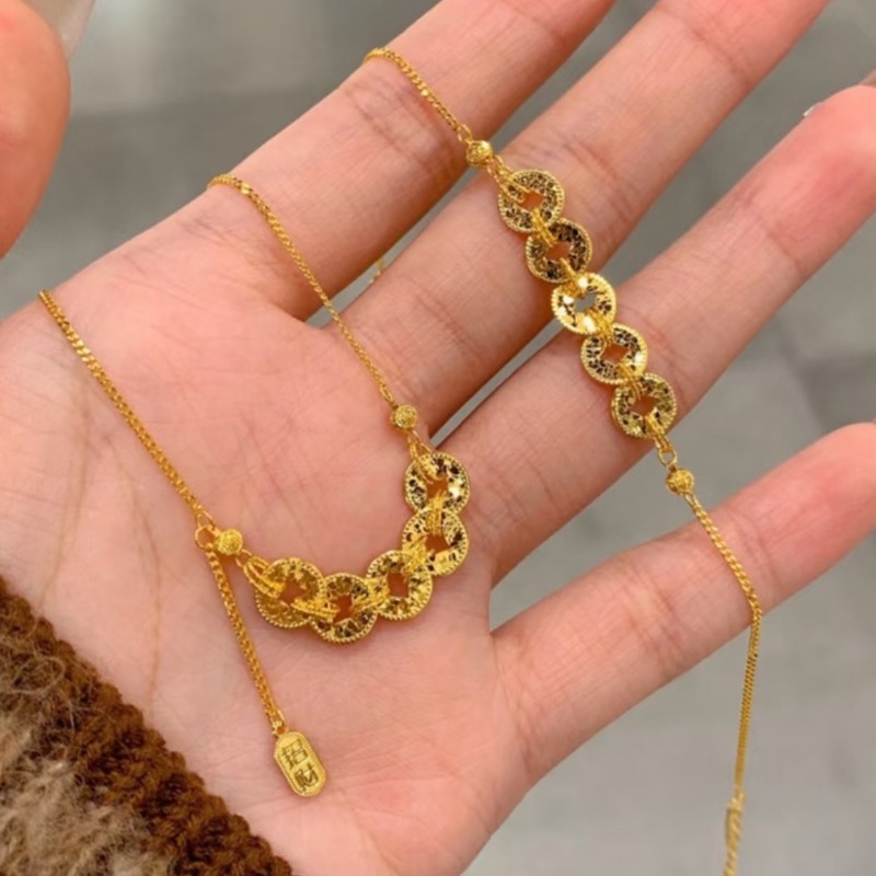 جديد: قلادة وسوار بتصميم عملة  - مراجعة Women Accessories Meaning وسعره