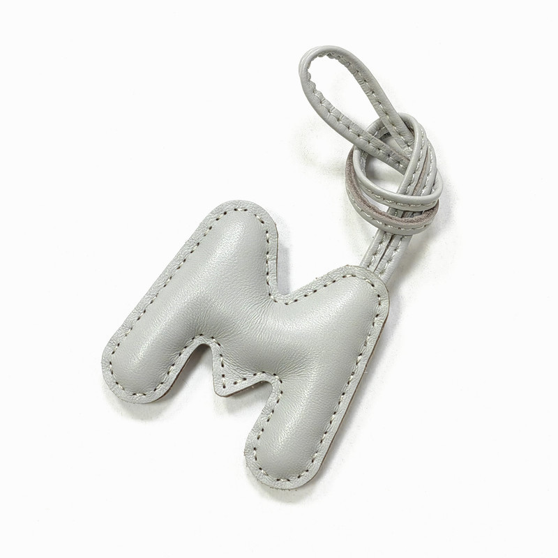 قلادة بحرف M من جلد الغنم الإن - مراجعة Women Accessories Name In English وسعره