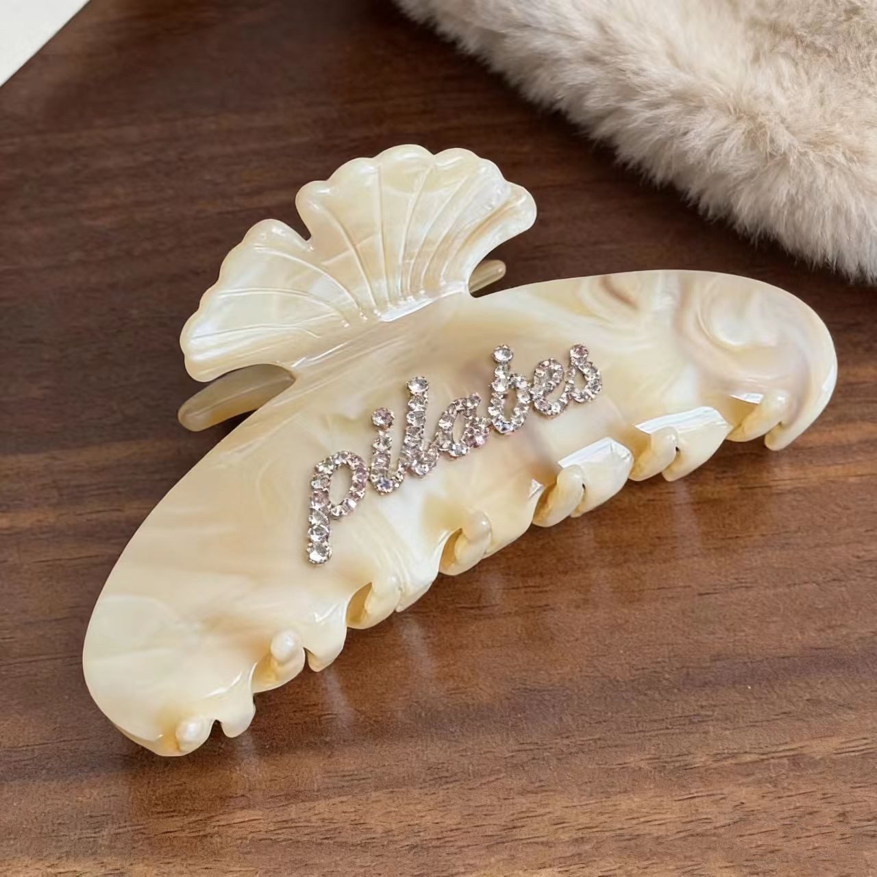 مشط تدليك يدوي الصنع مخصص بالأ - مراجعة Women Accessories Name In English وسعره