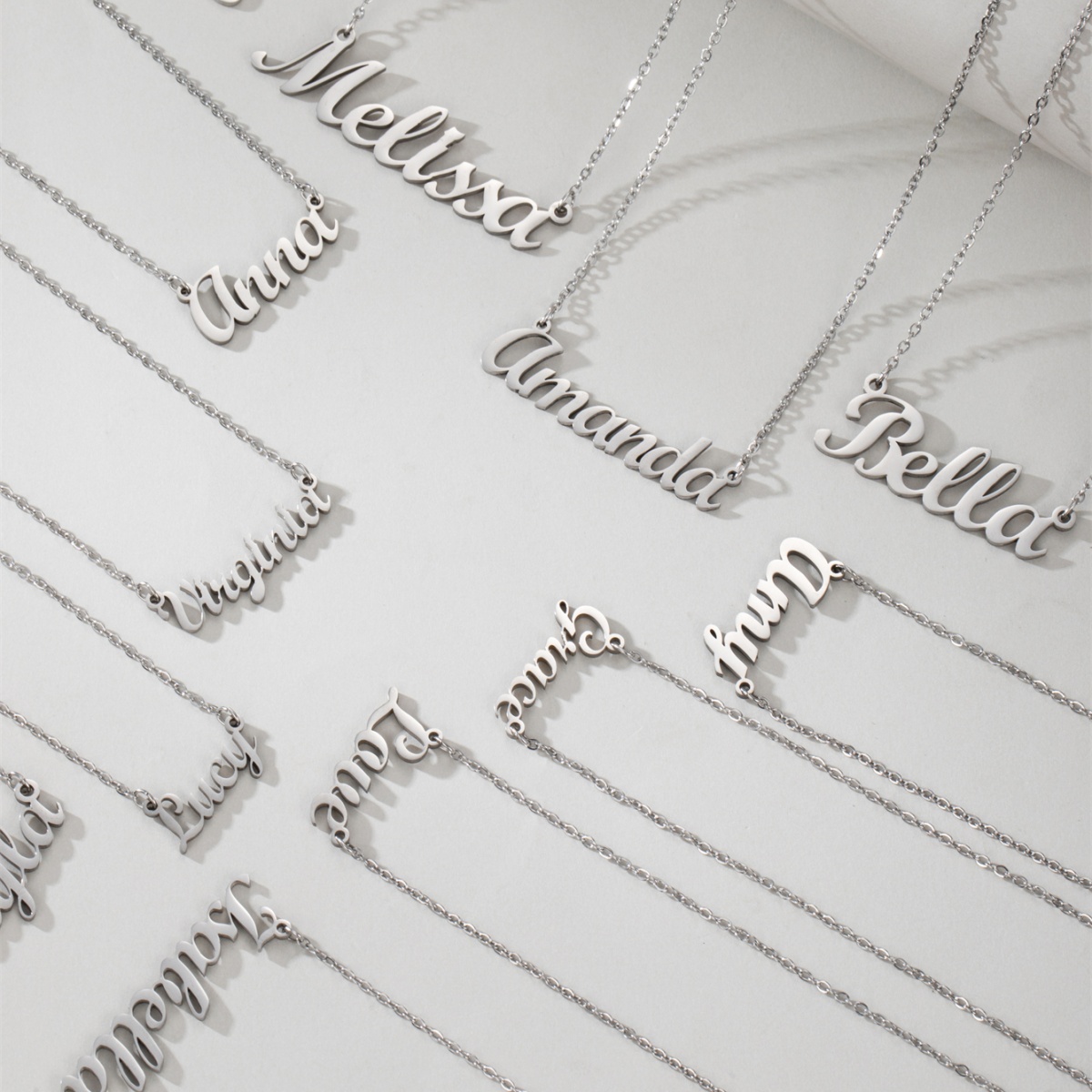 قلادة اسم إنجليزي من الفولاذ،  - مراجعة Women Accessories Name In English وسعره