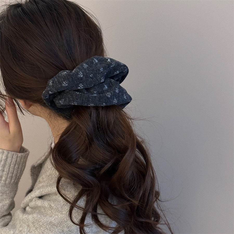 ربطات شعر مطاطية محبوكة بنقوش  - مراجعة Women'S Winter Accessories Set وسعره